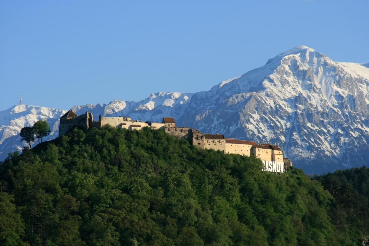 Rem'S Pension Hotel Rîşnov Kültér fotó