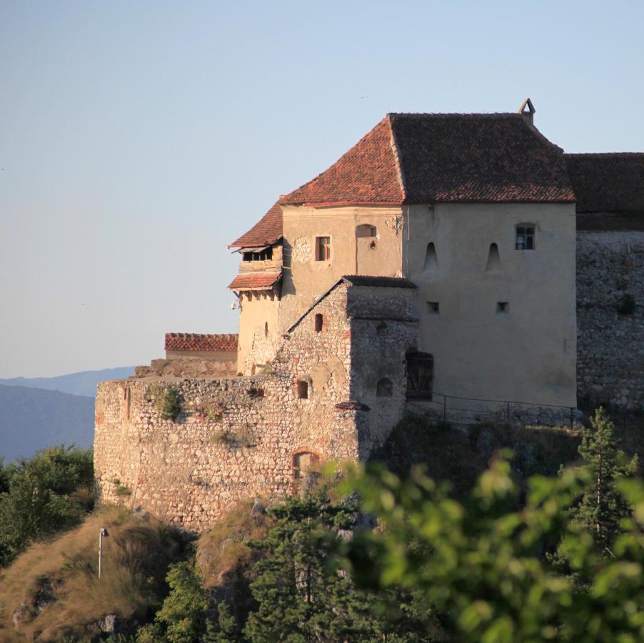 Rem'S Pension Hotel Rîşnov Kültér fotó