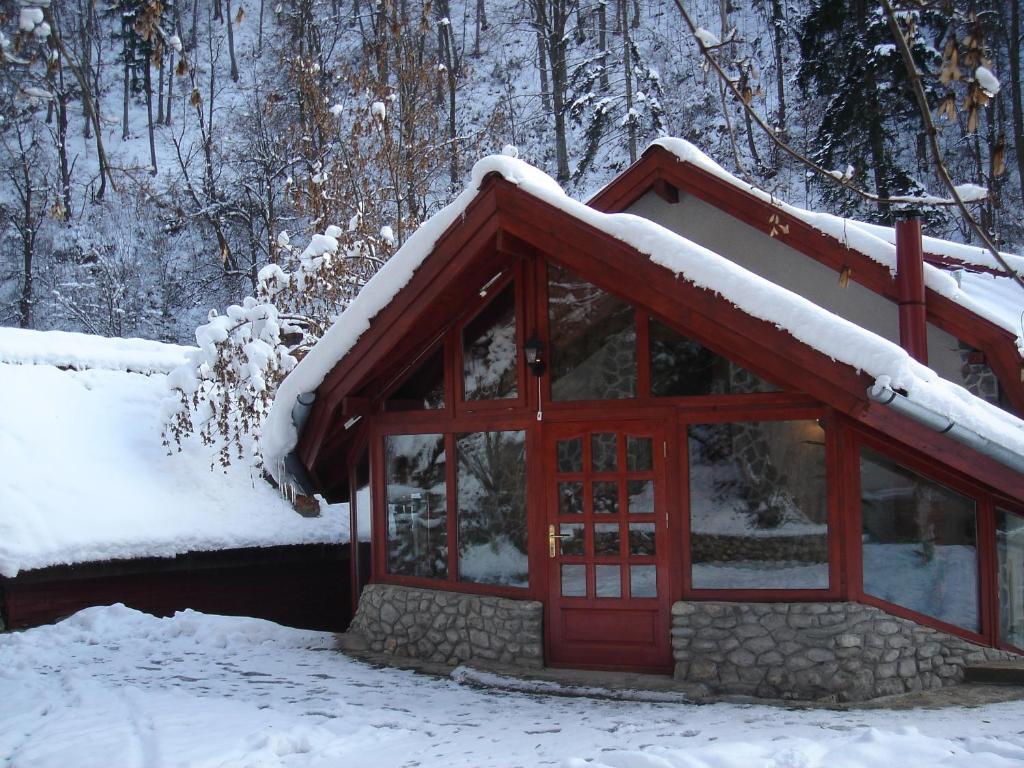 Rem'S Pension Hotel Rîşnov Kültér fotó